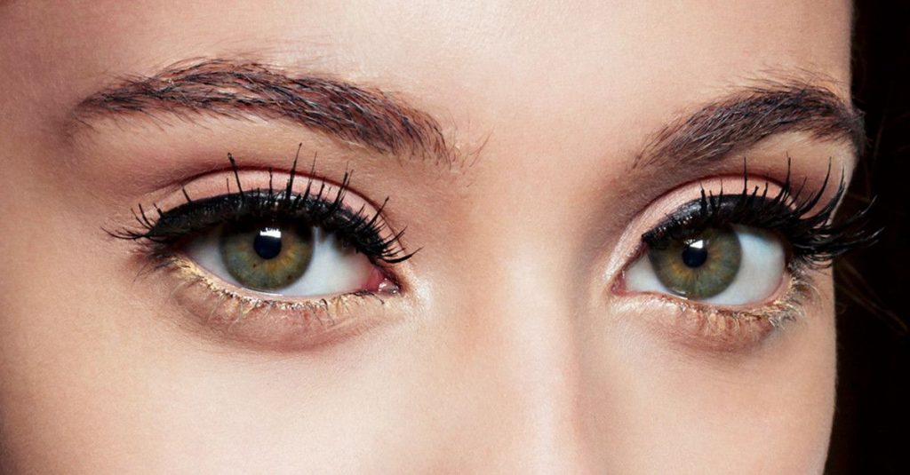 Eyelash extension